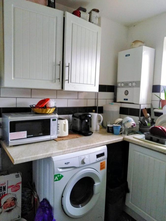 Comfortable Double Bedroom In London Hornchurch Exterior foto
