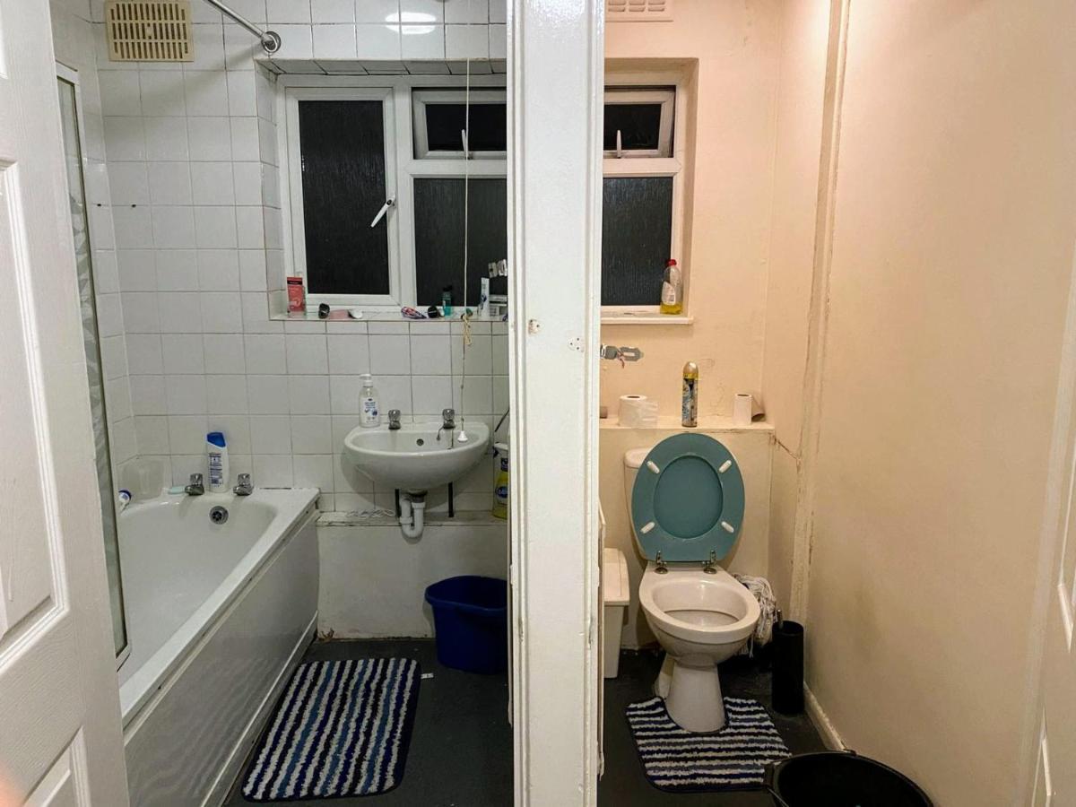 Comfortable Double Bedroom In London Hornchurch Exterior foto